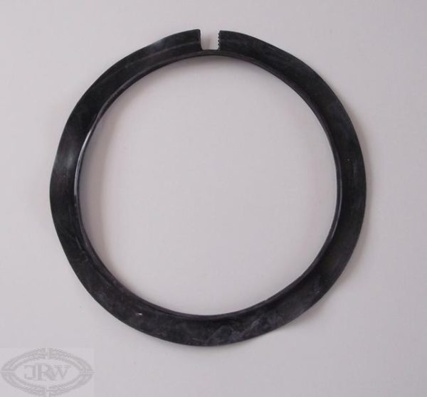 P4 headlamp rim seal