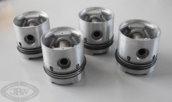 P6 4cyl piston set Hepolite