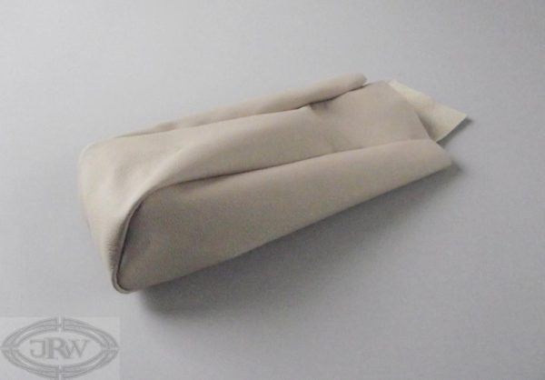 P5 front armrest glove