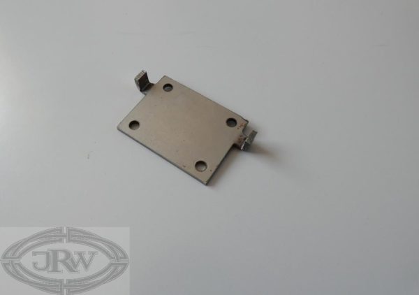 P4 - P5 rear cyl retaining plate - 3