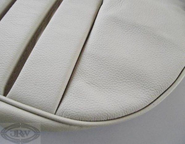 P6 front seat cover boxpleat 1