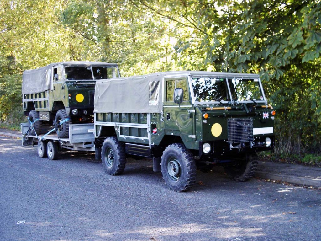 Ray Adam's FC landrovers...that use some P5 parts!